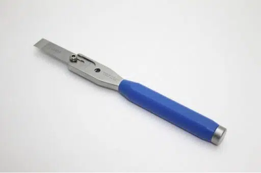 FLEXIBLE CHISELS AND BLADES