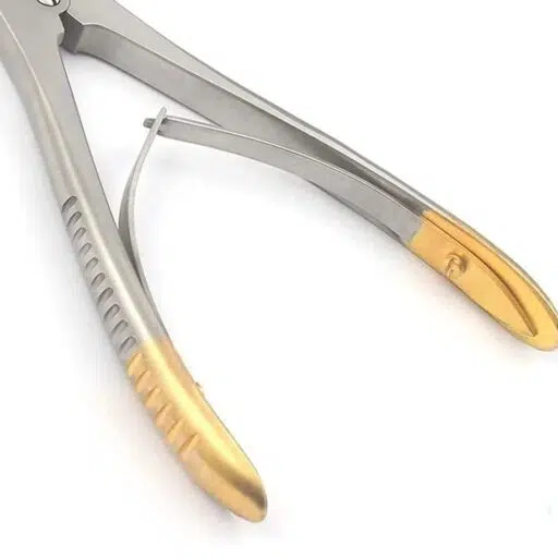 Alternative view of TOP AND SIDE CUTTER FOR SMALL KIRSCHNER WIRES WITH HARD EDGE